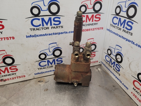 Jcb 410m, 412, 415 Orbital Steering Valve 150-1061, 35/406000, 35/407900 - Pengemudian: gambar 1 Jcb 410m, 412, 415 Orbital Steering Valve 150-1061, 35/406000, 35/407900 - Pengemudian: gambar 1
