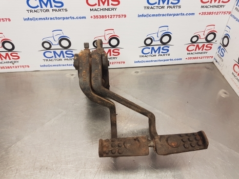 John Deere 2955, 2350, 2550, 2750, 2755 Brake Pump Actuator R67457 - Bagian Rem untuk Traktor: gambar 2 John Deere 2955, 2350, 2550, 2750, 2755 Brake Pump Actuator R67457 - Bagian Rem untuk Traktor: gambar 2