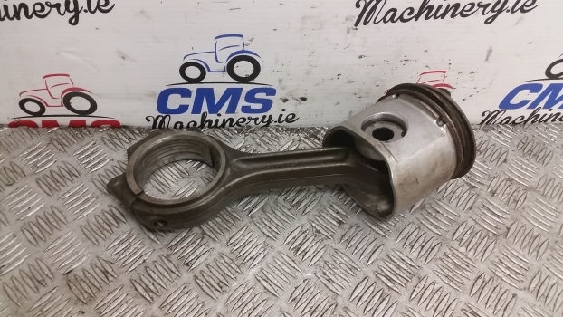John Deere 6010, 6110 Engine Connecting Rod , Piston Re507850, R500335, Re50770 - Batang penghubung untuk Traktor: gambar 1 John Deere 6010, 6110 Engine Connecting Rod , Piston Re507850, R500335, Re50770 - Batang penghubung untuk Traktor: gambar 1