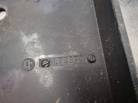 John Deere 6100, 6000, 7000, 7010 Series, Instrument Panel Damaged L79870 - Kabin dan interior: gambar 4 John Deere 6100, 6000, 7000, 7010 Series, Instrument Panel Damaged L79870 - Kabin dan interior: gambar 4