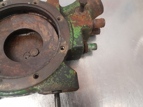 John Deere 6200, 6400, 6300, 7700, 7800 Water Pump Housing R102849 - Pompa pendingin untuk Peralatan pertanian: gambar 4 John Deere 6200, 6400, 6300, 7700, 7800 Water Pump Housing R102849 - Pompa pendingin untuk Peralatan pertanian: gambar 4