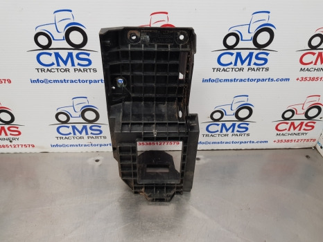 John Deere 6r 185, 6r, 6m Series, Reservoir Holder L220904 - Wiper: gambar 1 John Deere 6r 185, 6r, 6m Series, Reservoir Holder L220904 - Wiper: gambar 1