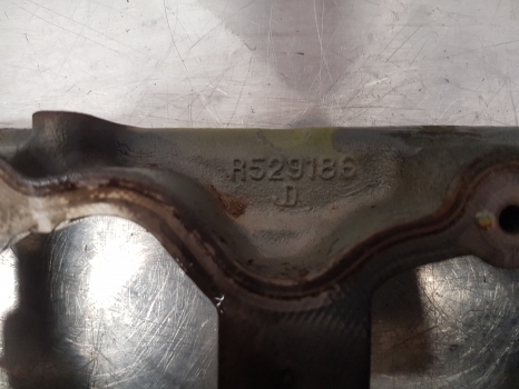 John Deere Class Arion 640, 6210r Rocker Arm Valve Re545803, R529186, Re539152 - Kepala silinder untuk Traktor: gambar 4 John Deere Class Arion 640, 6210r Rocker Arm Valve Re545803, R529186, Re539152 - Kepala silinder untuk Traktor: gambar 4