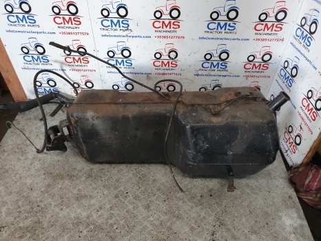 Lamborghini 1106 4wd Right Hand Side Diesel Tank 0.257.8143.3/40 - Tangki bahan bakar untuk Traktor: gambar 1 Lamborghini 1106 4wd Right Hand Side Diesel Tank 0.257.8143.3/40 - Tangki bahan bakar untuk Traktor: gambar 1