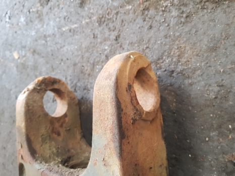 Landini Blizzard Massey Ferguson Front Axle Ng200cd Beam 3426701m95, 3426704r5 - Poros dan bagian untuk Traktor: gambar 3 Landini Blizzard Massey Ferguson Front Axle Ng200cd Beam 3426701m95, 3426704r5 - Poros dan bagian untuk Traktor: gambar 3