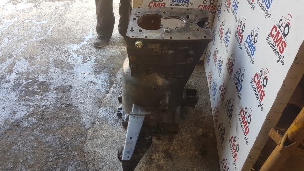 Landini Mythos Series 115 Transmision Gearbox Housing 3656400m2 - Gearbox dan bagiannya untuk Traktor: gambar 2 Landini Mythos Series 115 Transmision Gearbox Housing 3656400m2 - Gearbox dan bagiannya untuk Traktor: gambar 2