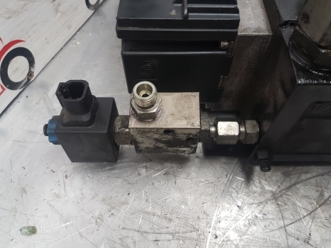 Manitou Mrt2540 Sauer Danfoss Valve Distributor 157f8824, 740703, 601475 - Katup hidrolik untuk Telehandler: gambar 4 Manitou Mrt2540 Sauer Danfoss Valve Distributor 157f8824, 740703, 601475 - Katup hidrolik untuk Telehandler: gambar 4
