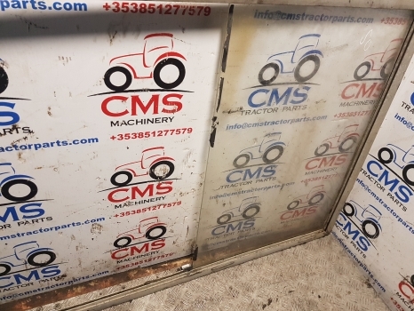Massey Ferguson 50b Cab Side Window, Frame And 1 Glass 000000 - Jendela dan bagian untuk Backhoe loader: gambar 4 Massey Ferguson 50b Cab Side Window, Frame And 1 Glass 000000 - Jendela dan bagian untuk Backhoe loader: gambar 4
