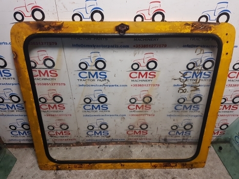 Massey Ferguson 50b Digger Cab Back Window Assy 00000 - Jendela dan bagian untuk Backhoe loader: gambar 1 Massey Ferguson 50b Digger Cab Back Window Assy 00000 - Jendela dan bagian untuk Backhoe loader: gambar 1
