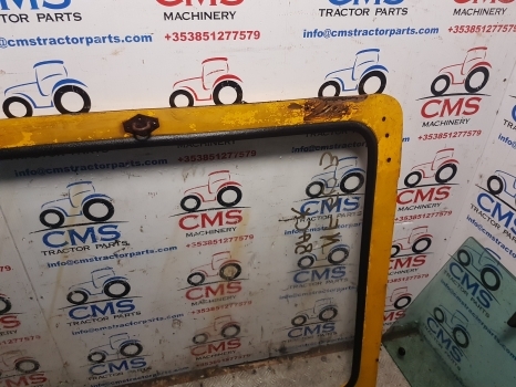Massey Ferguson 50b Digger Cab Back Window Assy 00000 - Jendela dan bagian untuk Backhoe loader: gambar 3 Massey Ferguson 50b Digger Cab Back Window Assy 00000 - Jendela dan bagian untuk Backhoe loader: gambar 3