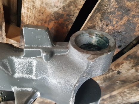 Massey Ferguson 5612, 5713 Front Axle Casting Rhs 730.01.114.65, 7300181405 - As roda depan untuk Traktor: gambar 5 Massey Ferguson 5612, 5713 Front Axle Casting Rhs 730.01.114.65, 7300181405 - As roda depan untuk Traktor: gambar 5
