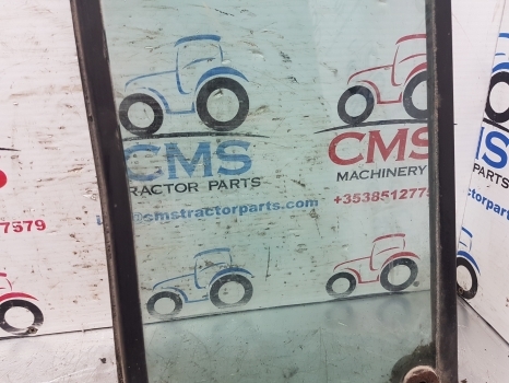 Massey Ferguson 600 Series 690 Cab Knee Glass With Lhs Seal Tg1250, 3301881m1 - Jendela dan bagian untuk Traktor: gambar 4 Massey Ferguson 600 Series 690 Cab Knee Glass With Lhs Seal Tg1250, 3301881m1 - Jendela dan bagian untuk Traktor: gambar 4