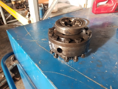 Massey Ferguson 6160, 6170, 5455, 390t 6180 Front Axle Differential 3429476m92 - Gigi diferensial untuk Traktor: gambar 2 Massey Ferguson 6160, 6170, 5455, 390t 6180 Front Axle Differential 3429476m92 - Gigi diferensial untuk Traktor: gambar 2