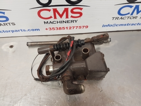 Massey Ferguson 675, 399, 372n, 375, 4225, 4255 Hydraulic Valve Assy 1679099m95 - Katup hidrolik untuk Traktor: gambar 3 Massey Ferguson 675, 399, 372n, 375, 4225, 4255 Hydraulic Valve Assy 1679099m95 - Katup hidrolik untuk Traktor: gambar 3