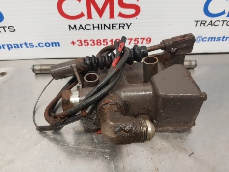 Massey Ferguson 675, 399, 372n, 375, 4225, 4255 Hydraulic Valve Assy 1679099m95 - Katup hidrolik untuk Traktor: gambar 2 Massey Ferguson 675, 399, 372n, 375, 4225, 4255 Hydraulic Valve Assy 1679099m95 - Katup hidrolik untuk Traktor: gambar 2