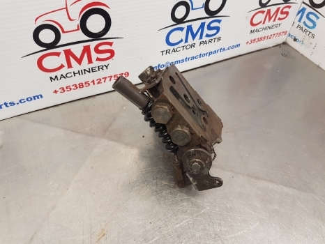 Massey Ferguson 675, 399, 372n, 375, 4225, 4255 Hydraulic Valve Assy 1679099m95 - Katup hidrolik untuk Traktor: gambar 4 Massey Ferguson 675, 399, 372n, 375, 4225, 4255 Hydraulic Valve Assy 1679099m95 - Katup hidrolik untuk Traktor: gambar 4