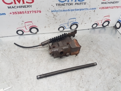 Massey Ferguson 690, 698, 699 Lift Cover Hydraulic Selector Valve - Katup hidrolik untuk Traktor: gambar 4 Massey Ferguson 690, 698, 699 Lift Cover Hydraulic Selector Valve - Katup hidrolik untuk Traktor: gambar 4