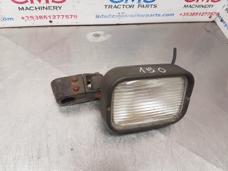 New Holland Case Mxm190, Ts115, Tm140, Tm150, Tm190 Work Lamp Light 82014951 - Cahaya/ Pencahayaan untuk Traktor: gambar 4 New Holland Case Mxm190, Ts115, Tm140, Tm150, Tm190 Work Lamp Light 82014951 - Cahaya/ Pencahayaan untuk Traktor: gambar 4