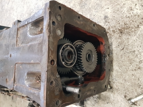 New Holland Fiat Ford L95 Transmission Assy 5166741, 5167174, 47132243, 5172780 - Gearbox untuk Traktor: gambar 5 New Holland Fiat Ford L95 Transmission Assy 5166741, 5167174, 47132243, 5172780 - Gearbox untuk Traktor: gambar 5