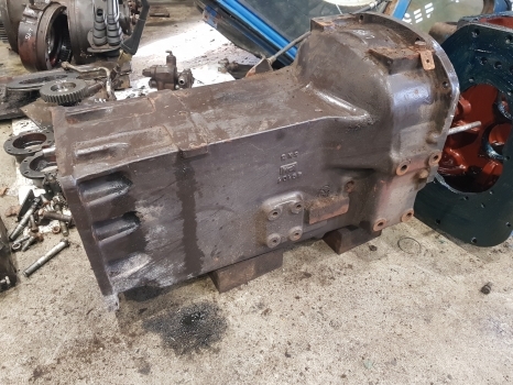 New Holland Fiat Ford L95 Transmission Assy 5166741, 5167174, 47132243, 5172780 - Gearbox untuk Traktor: gambar 1 New Holland Fiat Ford L95 Transmission Assy 5166741, 5167174, 47132243, 5172780 - Gearbox untuk Traktor: gambar 1