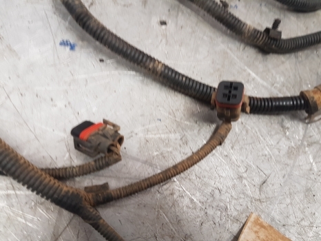 New Holland T4, T5, T4000 Series T5.95, T105, T4.95 Headlamps Wiring Loom - Kabel/ Kawat harness untuk Traktor: gambar 3 New Holland T4, T5, T4000 Series T5.95, T105, T4.95 Headlamps Wiring Loom - Kabel/ Kawat harness untuk Traktor: gambar 3