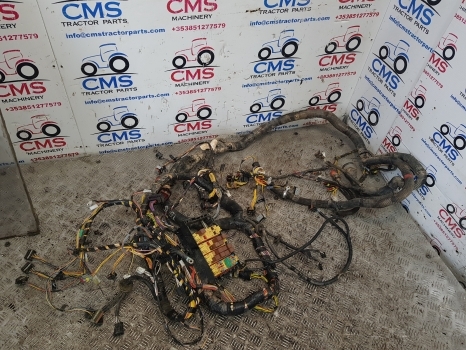 New Holland T5.95, T5.105, T5.115 Cab Wiring Loom, Fuse Box 47915451 - Kabel/ Kawat harness untuk Traktor: gambar 1 New Holland T5.95, T5.105, T5.115 Cab Wiring Loom, Fuse Box 47915451 - Kabel/ Kawat harness untuk Traktor: gambar 1