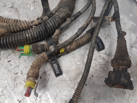 New Holland T5.95, T5.105, T5.115 Transmission Back End Wiring Loom 47398405 - Kabel/ Kawat harness untuk Traktor: gambar 3 New Holland T5.95, T5.105, T5.115 Transmission Back End Wiring Loom 47398405 - Kabel/ Kawat harness untuk Traktor: gambar 3