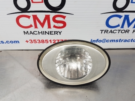 New Holland T5.95, T5, T4 Work Lamp Rhs 84279202 - Cahaya/ Pencahayaan untuk Traktor: gambar 1 New Holland T5.95, T5, T4 Work Lamp Rhs 84279202 - Cahaya/ Pencahayaan untuk Traktor: gambar 1