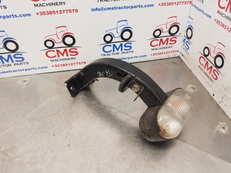 New Holland T6.180, Case Maxxum 115 Front Indicator Light Support Lhs 47705327 - Cahaya/ Pencahayaan untuk Traktor: gambar 2 New Holland T6.180, Case Maxxum 115 Front Indicator Light Support Lhs 47705327 - Cahaya/ Pencahayaan untuk Traktor: gambar 2