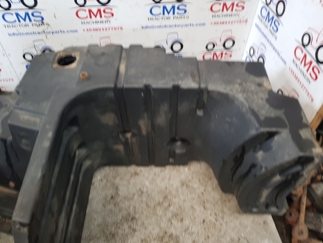 New Holland T6 Steyr Profi Case Maxxum 145 Fuel Tank 47861298, 47860324 - Tangki bahan bakar untuk Traktor: gambar 4 New Holland T6 Steyr Profi Case Maxxum 145 Fuel Tank 47861298, 47860324 - Tangki bahan bakar untuk Traktor: gambar 4