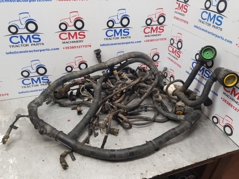 New Holland T7.200 Frame Under Cab Range Command Transmission Wiring Loom - Kabel/ Kawat harness untuk Traktor: gambar 1 New Holland T7.200 Frame Under Cab Range Command Transmission Wiring Loom - Kabel/ Kawat harness untuk Traktor: gambar 1