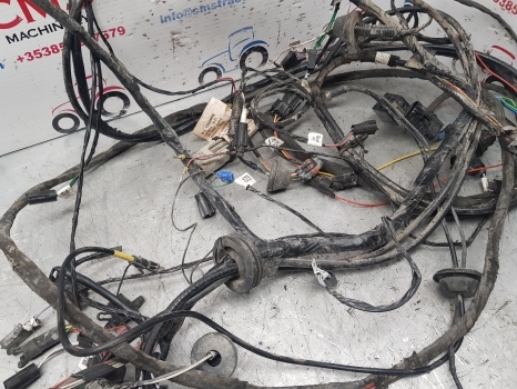 New Holland T7 T7.200 Case Maxxum Puma Cab Roof Wiring Loom 47372235, 84407580 - Kabel/ Kawat harness untuk Traktor: gambar 5 New Holland T7 T7.200 Case Maxxum Puma Cab Roof Wiring Loom 47372235, 84407580 - Kabel/ Kawat harness untuk Traktor: gambar 5