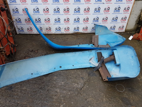 Spatbor New Holland Tm, Ts, Tl, 60, 40, 35 Series, Cab Mudguard Kit 82007495, 82007496: gambar 9