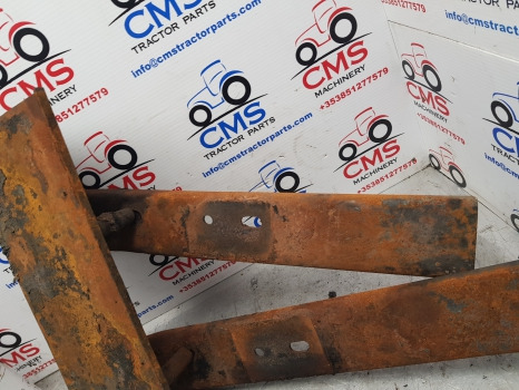 New Holland Tm140, Tm155 Fuel Tank Bracket Rhs 82030453, 82028782, 82027187 - Tangki bahan bakar: gambar 2 New Holland Tm140, Tm155 Fuel Tank Bracket Rhs 82030453, 82028782, 82027187 - Tangki bahan bakar: gambar 2
