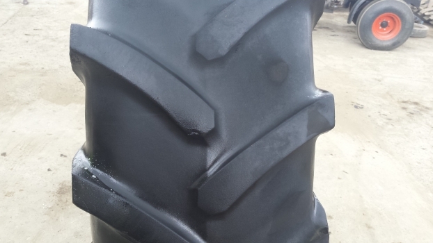 Old Stock Old Stock 18.4 R 38 Michelin - Ban untuk Peralatan pertanian: gambar 3 Old Stock Old Stock 18.4 R 38 Michelin - Ban untuk Peralatan pertanian: gambar 3