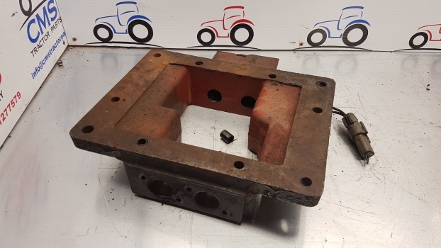Penularan untuk Traktor Old Stock Old Stock Transmission Control Cover F2nn7222aa: gambar 8