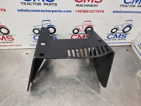 Landini 5-110h, Mc Cormick T-max Pto Guard, Shield, 3667820m92 - Suku cadang untuk Traktor: gambar 1 Landini 5-110h, Mc Cormick T-max Pto Guard, Shield, 3667820m92 - Suku cadang untuk Traktor: gambar 1
