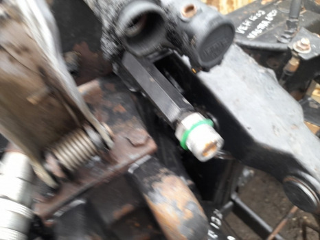 Valtra 6100, 6200, 6300, 6400 Trailer Brake Valve V32436120 - Bagian Rem: gambar 3 Valtra 6100, 6200, 6300, 6400 Trailer Brake Valve V32436120 - Bagian Rem: gambar 3
