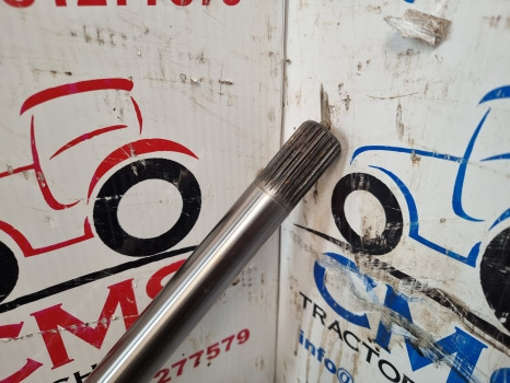 Valtra 6400, 6000, 8000 Series, Front Axle Drive Shaft V32003030 - As roda depan: gambar 3 Valtra 6400, 6000, 8000 Series, Front Axle Drive Shaft V32003030 - As roda depan: gambar 3