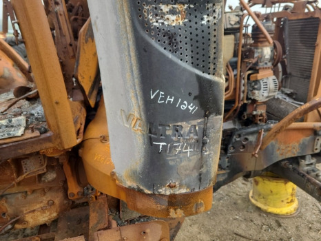 Valtra T174ea Engine exhaust stack pipe - Suku Cadang Mesin untuk Peralatan pertanian: gambar 5 Valtra T174ea Engine exhaust stack pipe - Suku Cadang Mesin untuk Peralatan pertanian: gambar 5