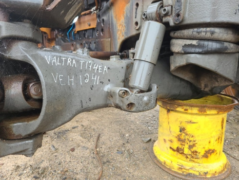 Valtra T174ea Front axle housing rhs 755.01.059.61 - As roda depan untuk Peralatan pertanian: gambar 1 Valtra T174ea Front axle housing rhs 755.01.059.61 - As roda depan untuk Peralatan pertanian: gambar 1