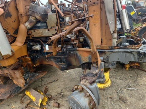 Valtra T174ea Front mudguard bracket kit - Tubuh dan eksterior untuk Peralatan pertanian: gambar 3 Valtra T174ea Front mudguard bracket kit - Tubuh dan eksterior untuk Peralatan pertanian: gambar 3
