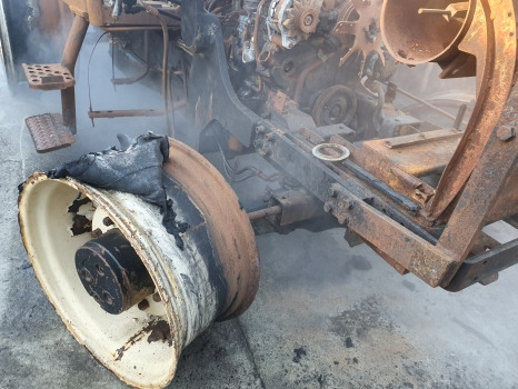 Zetor Proxima 8441 Front, Rear Axle, Engine, Transmission, Hydraulic, Lift Parts - Suku Cadang Mesin: gambar 4 Zetor Proxima 8441 Front, Rear Axle, Engine, Transmission, Hydraulic, Lift Parts - Suku Cadang Mesin: gambar 4
