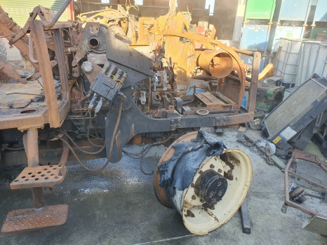 Zetor Proxima 8441 Front, Rear Axle, Engine, Transmission, Hydraulic, Lift Parts - Suku Cadang Mesin: gambar 5 Zetor Proxima 8441 Front, Rear Axle, Engine, Transmission, Hydraulic, Lift Parts - Suku Cadang Mesin: gambar 5
