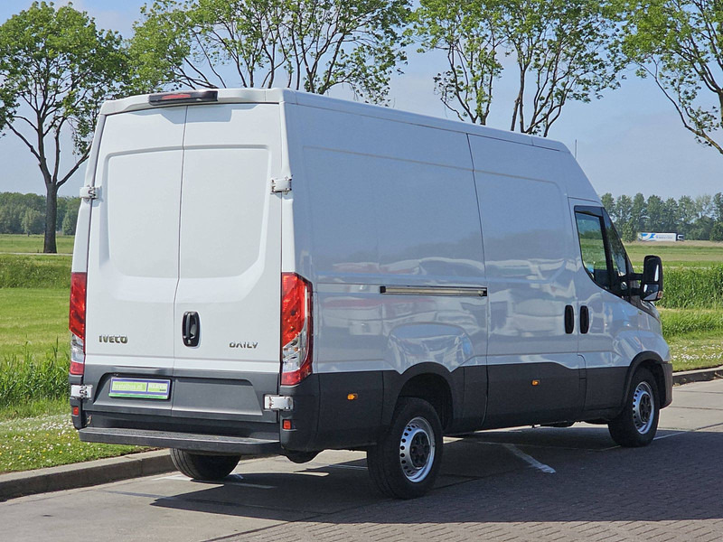 Iveco Daily 35S14 HI- MATIC L2H2 LED - Van panel: gambar 3 Iveco Daily 35S14 HI- MATIC L2H2 LED - Van panel: gambar 3