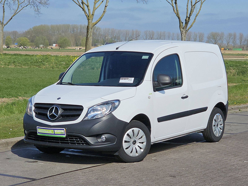 Mercedes-Benz Citan 108 CDI AC 17 dkm.!!! - Van box: gambar 2 Mercedes-Benz Citan 108 CDI AC 17 dkm.!!! - Van box: gambar 2