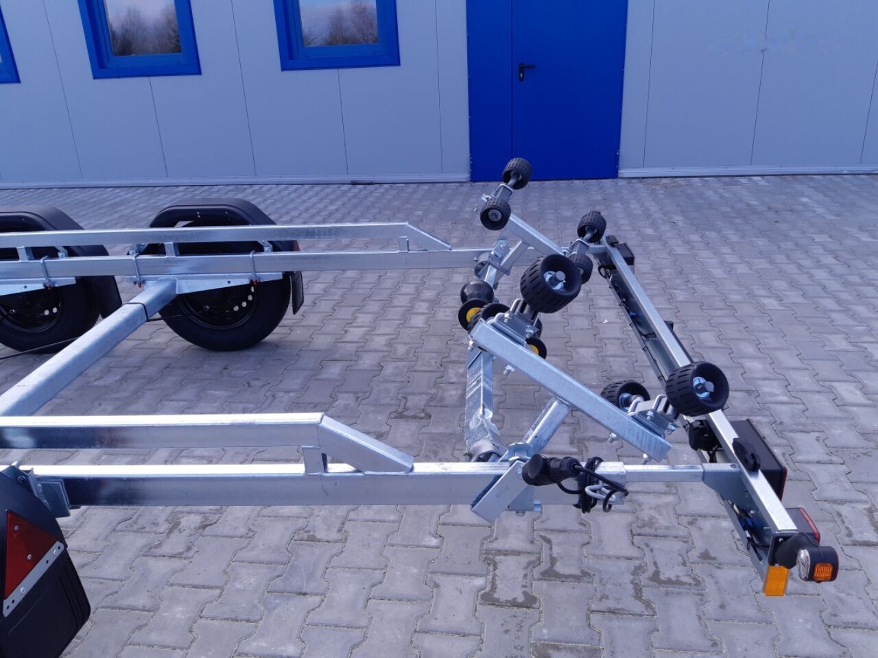Brenderup 242500 TB SR trailer for 7,2 m boat 2500kg GVW - Trailer perahu: gambar 4 Brenderup 242500 TB SR trailer for 7,2 m boat 2500kg GVW - Trailer perahu: gambar 4