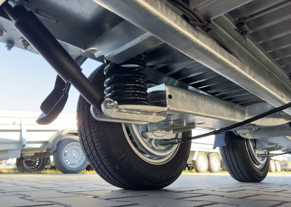 Trailer autotransporter baru DEBON Debon C2000 - zamknięta przyczepa do przewozu aut, 550 x 215 cm, 3500kg, felgi ALU, wciągarka elektryczna: gambar 11