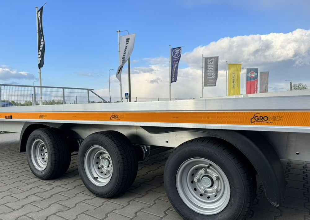GROMEX laweta aluminiowa | 850x210cm | DMC 3500kg | platforma na 2 auta | 3 osie AL-KO | OŚWIETLENIE LED - Trailer autotransporter: gambar 3 GROMEX laweta aluminiowa | 850x210cm | DMC 3500kg | platforma na 2 auta | 3 osie AL-KO | OŚWIETLENIE LED - Trailer autotransporter: gambar 3