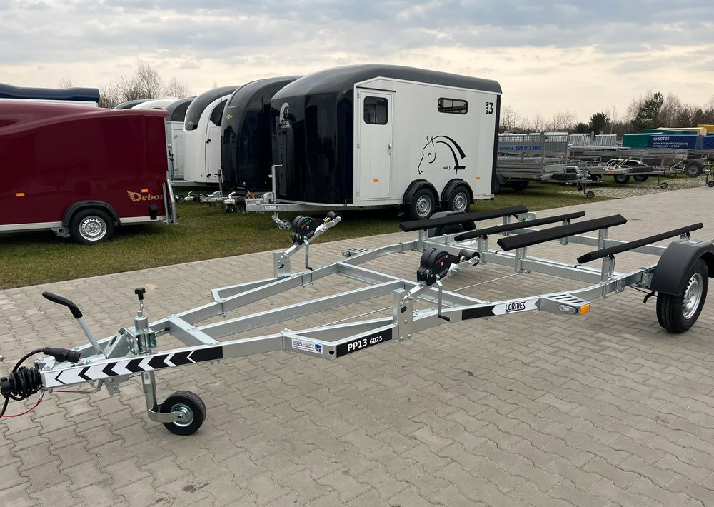 Lorries PP13 -6025 L na 2 skutery wodne - Trailer mobil: gambar 2 Lorries PP13 -6025 L na 2 skutery wodne - Trailer mobil: gambar 2